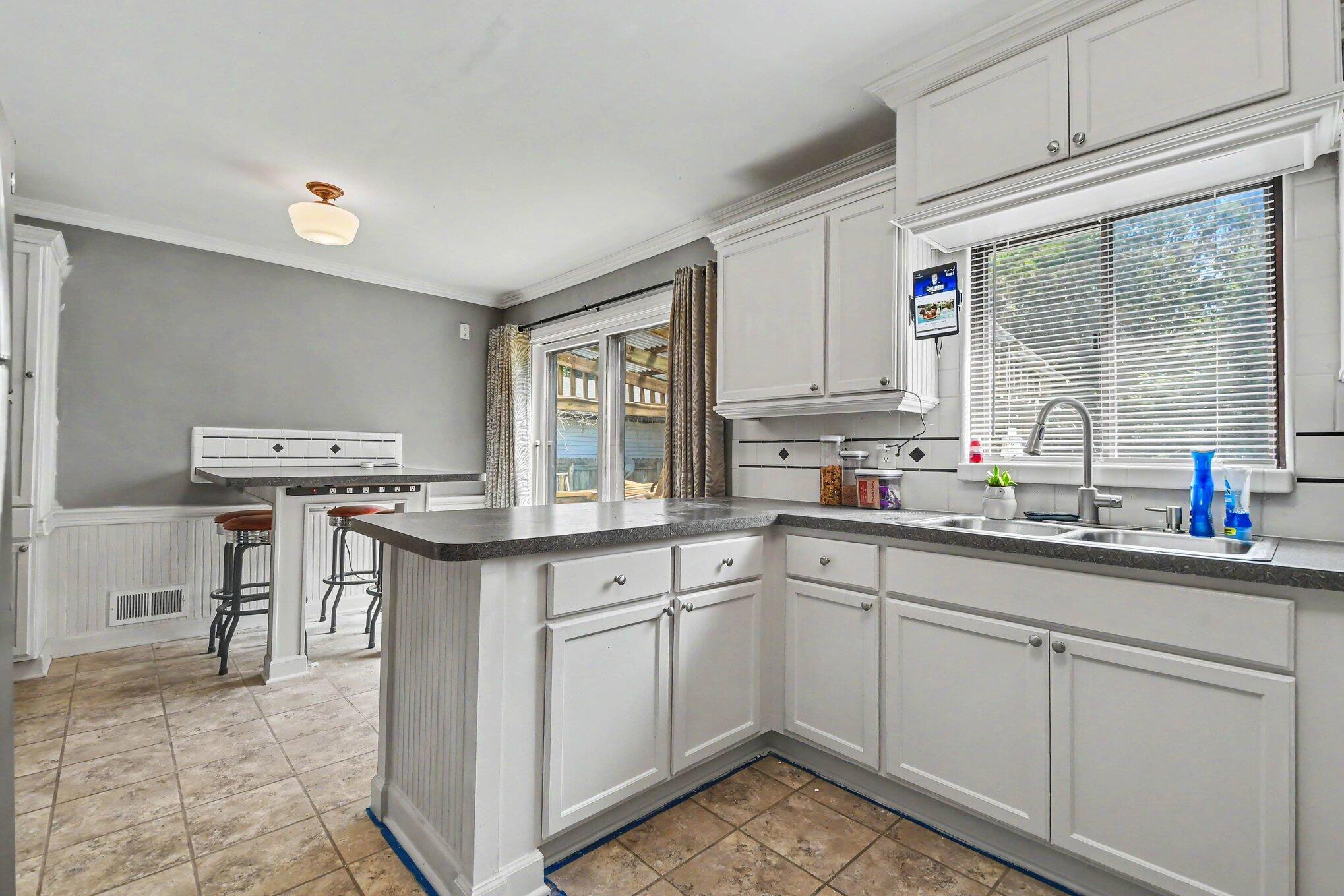 532 Clayton Avenue NW