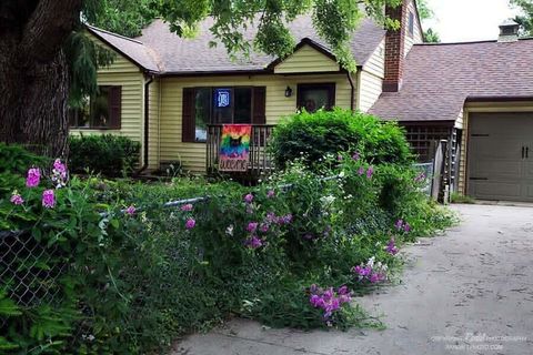 Photo of 532 Clayton Avenue NW, Walker City, MI 49534 (MLS # 65026025950)