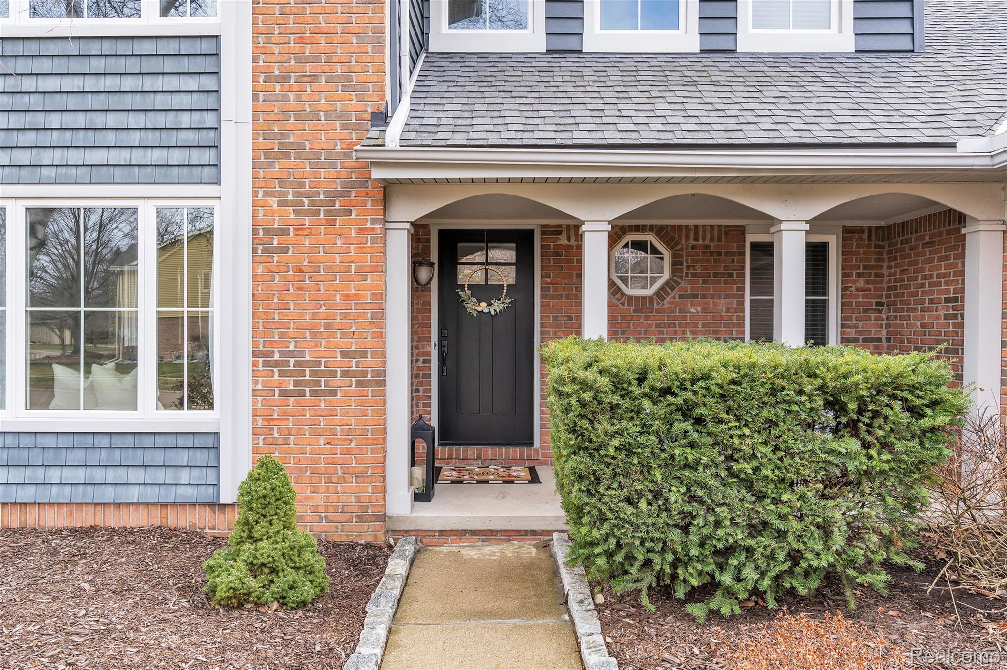 47105 Larchmont Drive