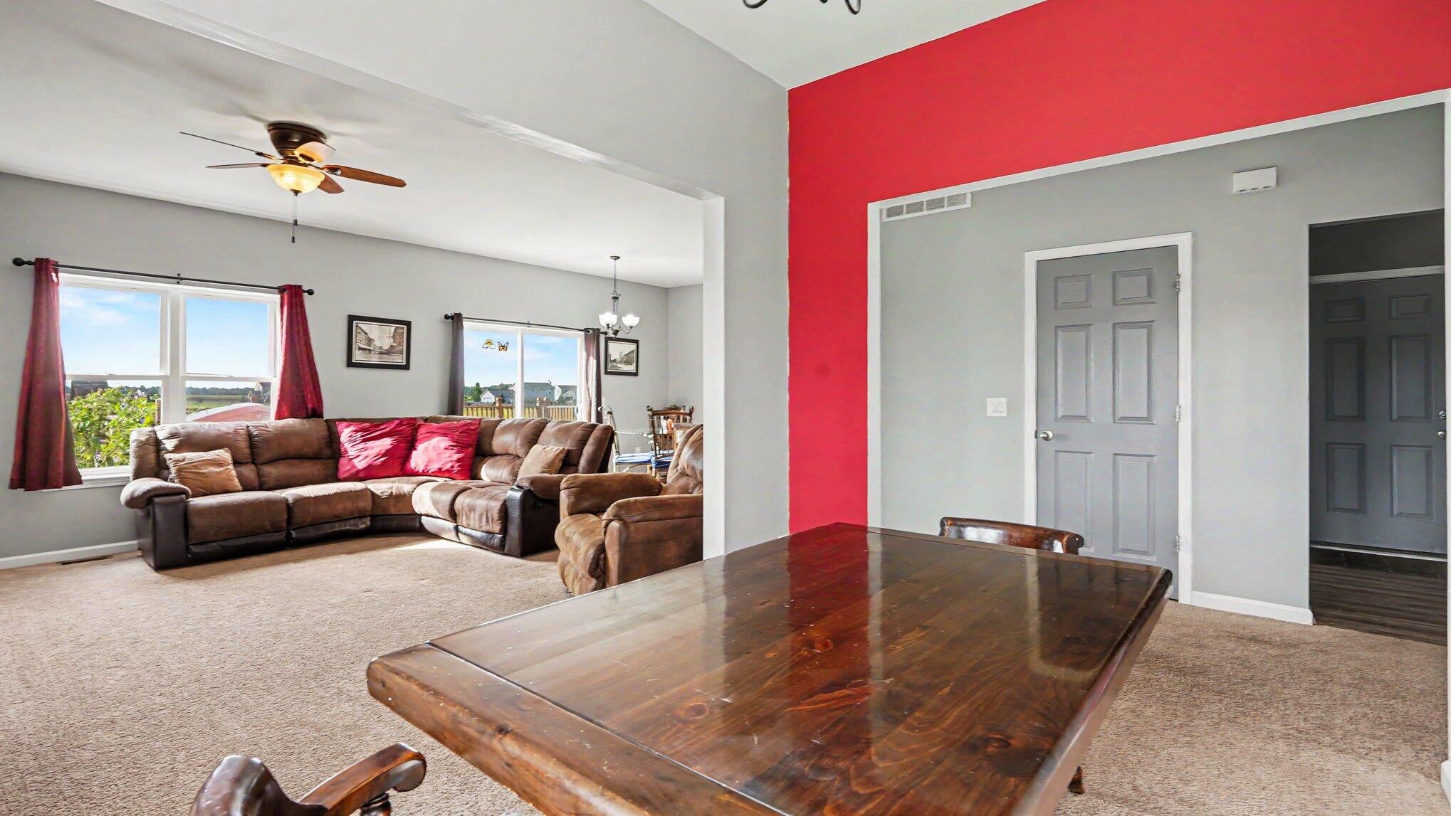 17223 Country Lane