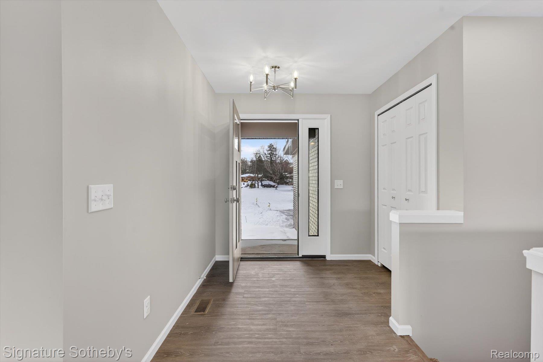 8515 Sandy Crest Drive