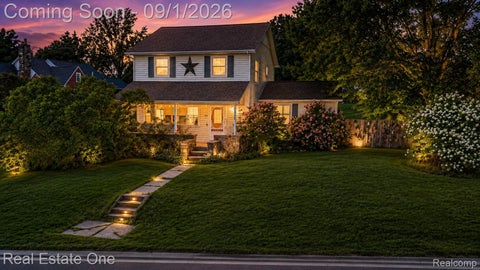 Photo of 206 Broadway, Springfield Charter Township, MI 48350 (MLS # 20261035921)