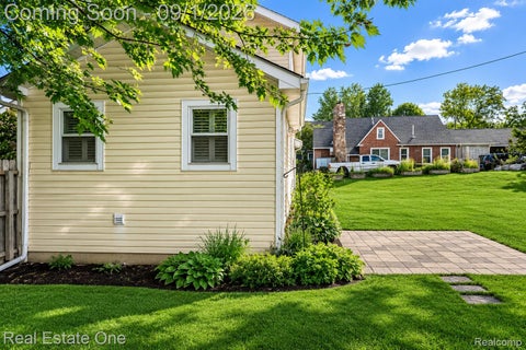 Tiny photo for 206 Broadway, Springfield Charter Township, MI 48350 (MLS # 20261035921)