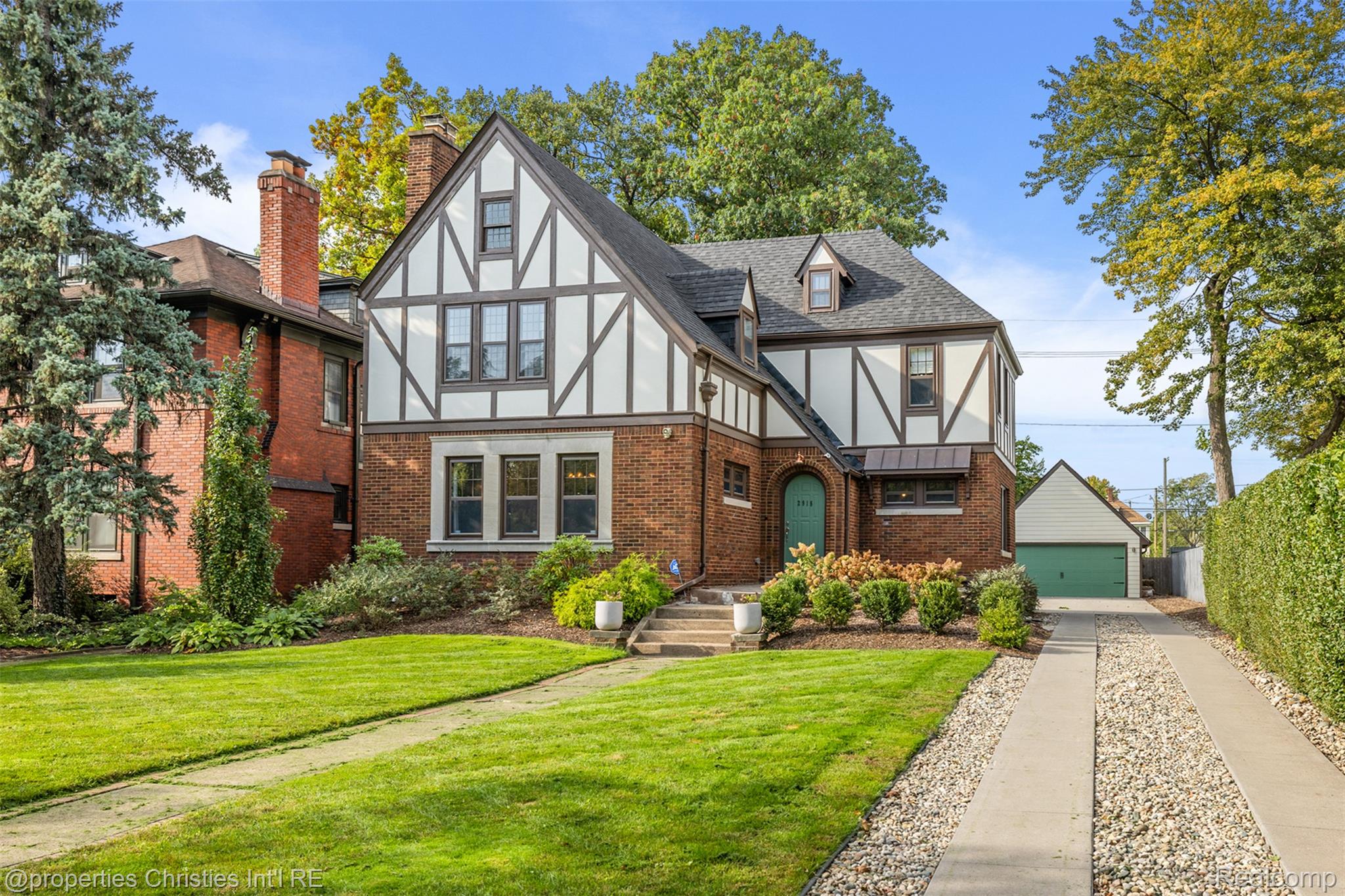 2915 Seminole Street