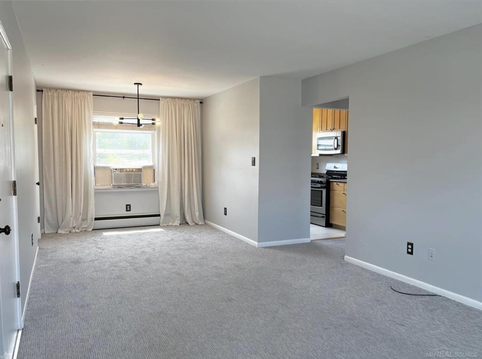 3219 Benjamin Avenue