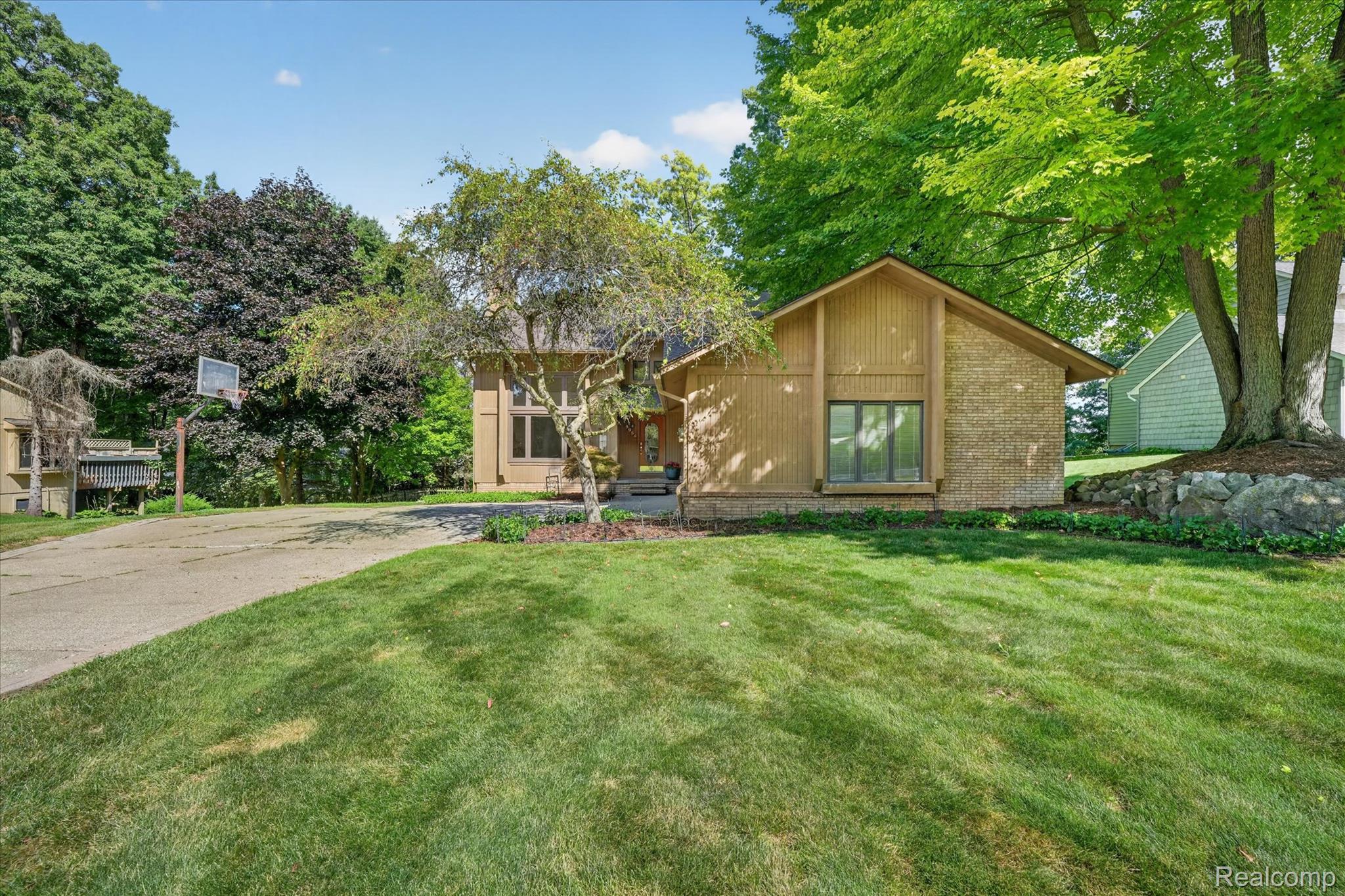5954 Snow Apple Drive