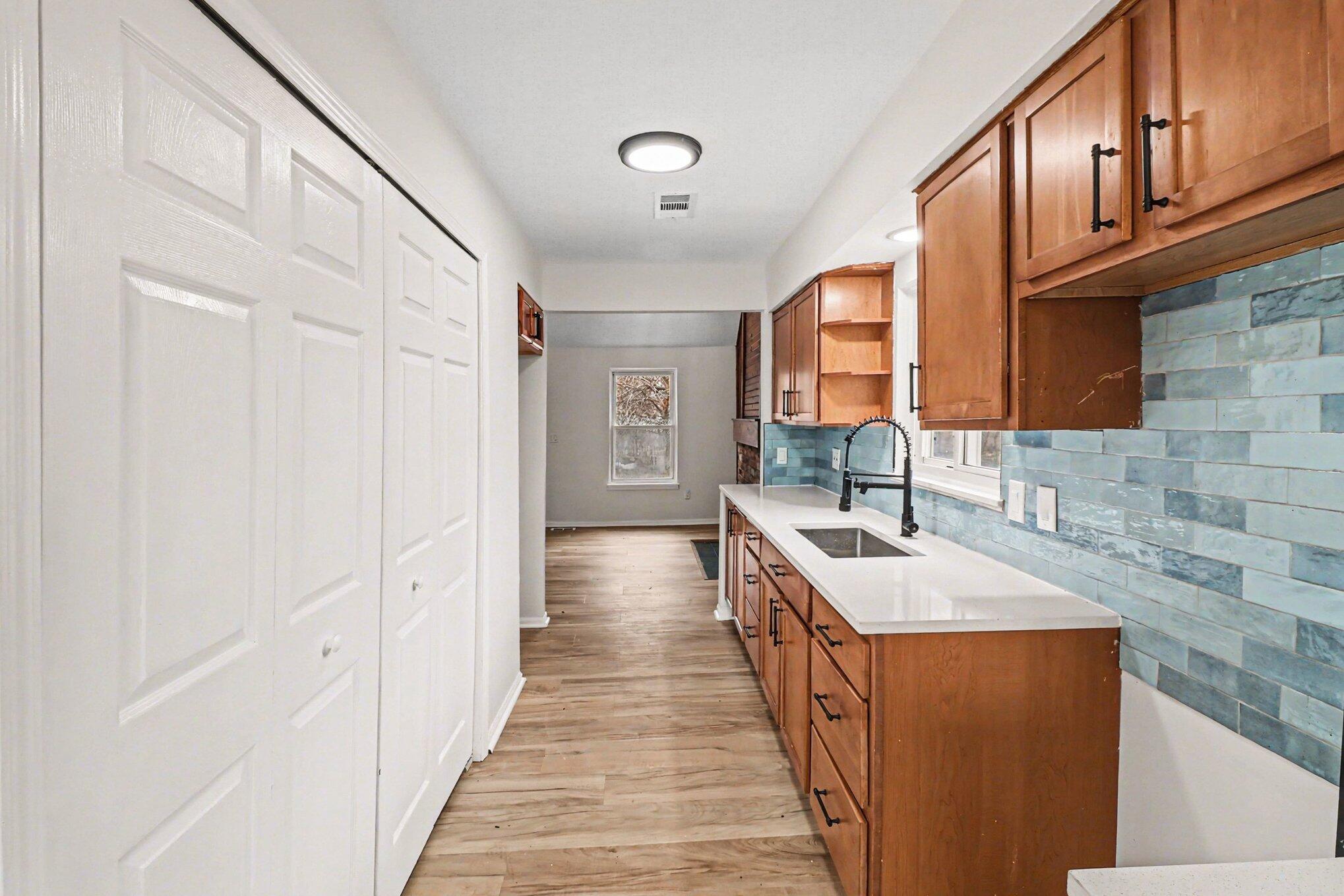 278 E Peterson Drive