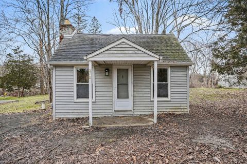 278 E Peterson Drive Hartland Township MI 48114