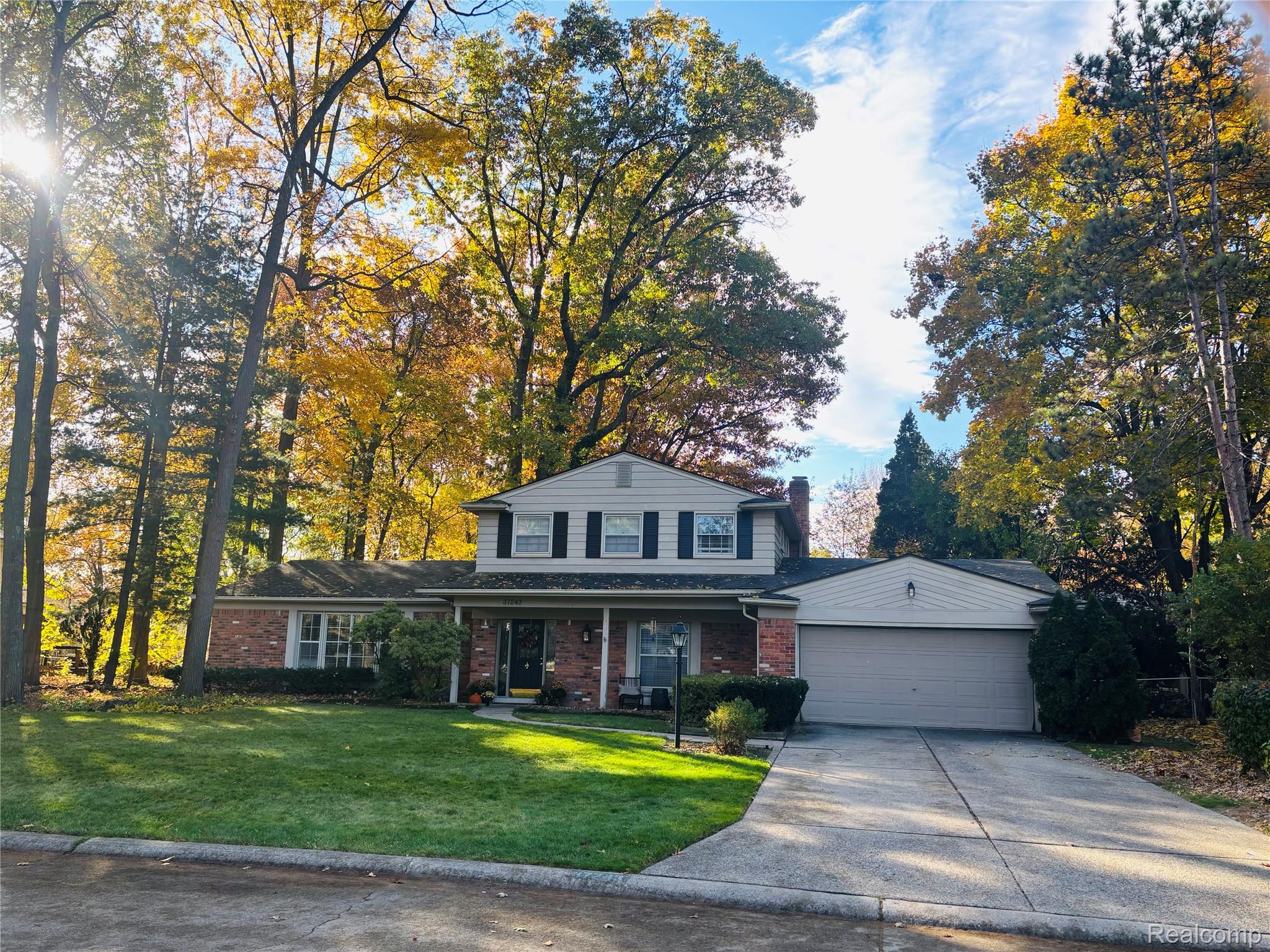 37243 Maple Leaf Court