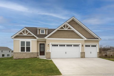 MOH 44 Birkdale Drive Howell City MI 48843