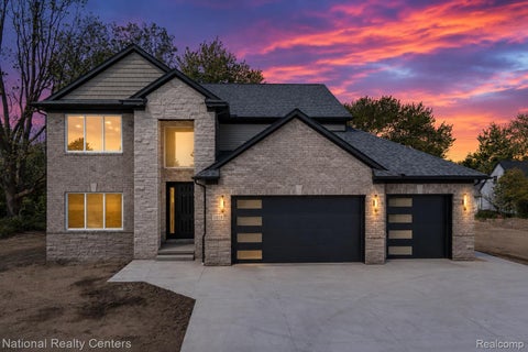 Photo of 2828 S Livernois Road, Rochester Hills City, MI 48307 (MLS # 20261036130)