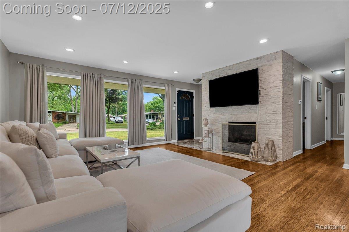 19425 Butternut Lane