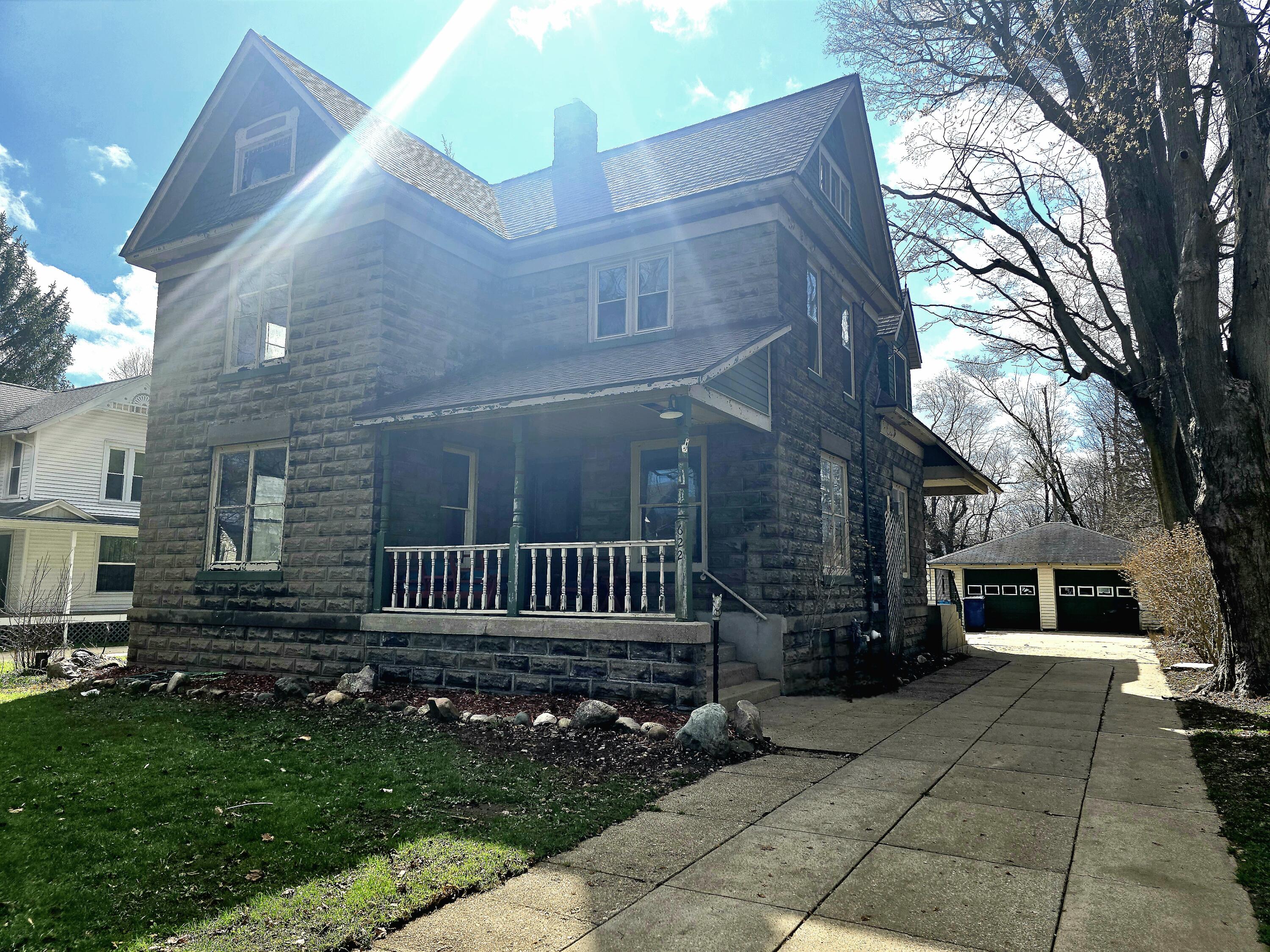 622 Maple Street
