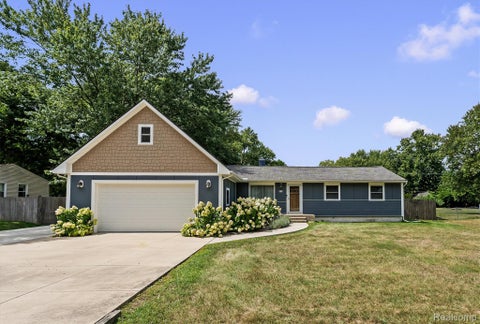 Photo for 50745 Mile End Drive