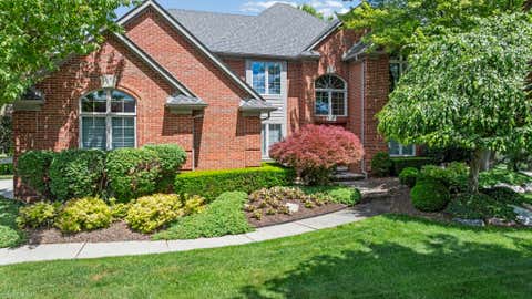 Photo of 53816 Cherrywood Drive, Shelby Charter Township, MI 48315 (MLS # 58050214014)