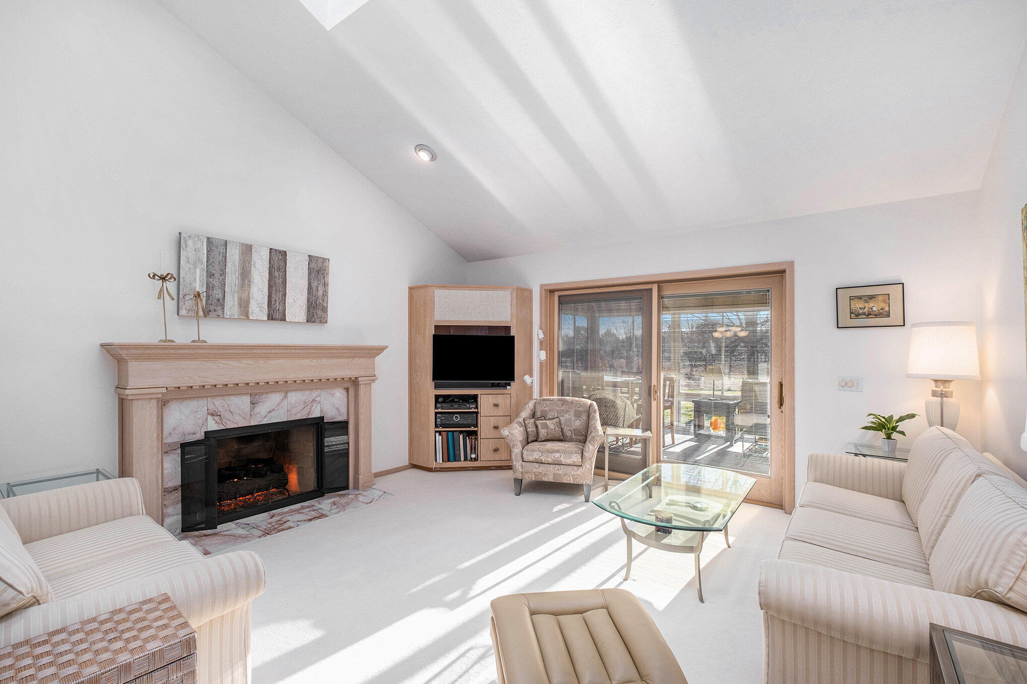 7079 Treetop Lane NE