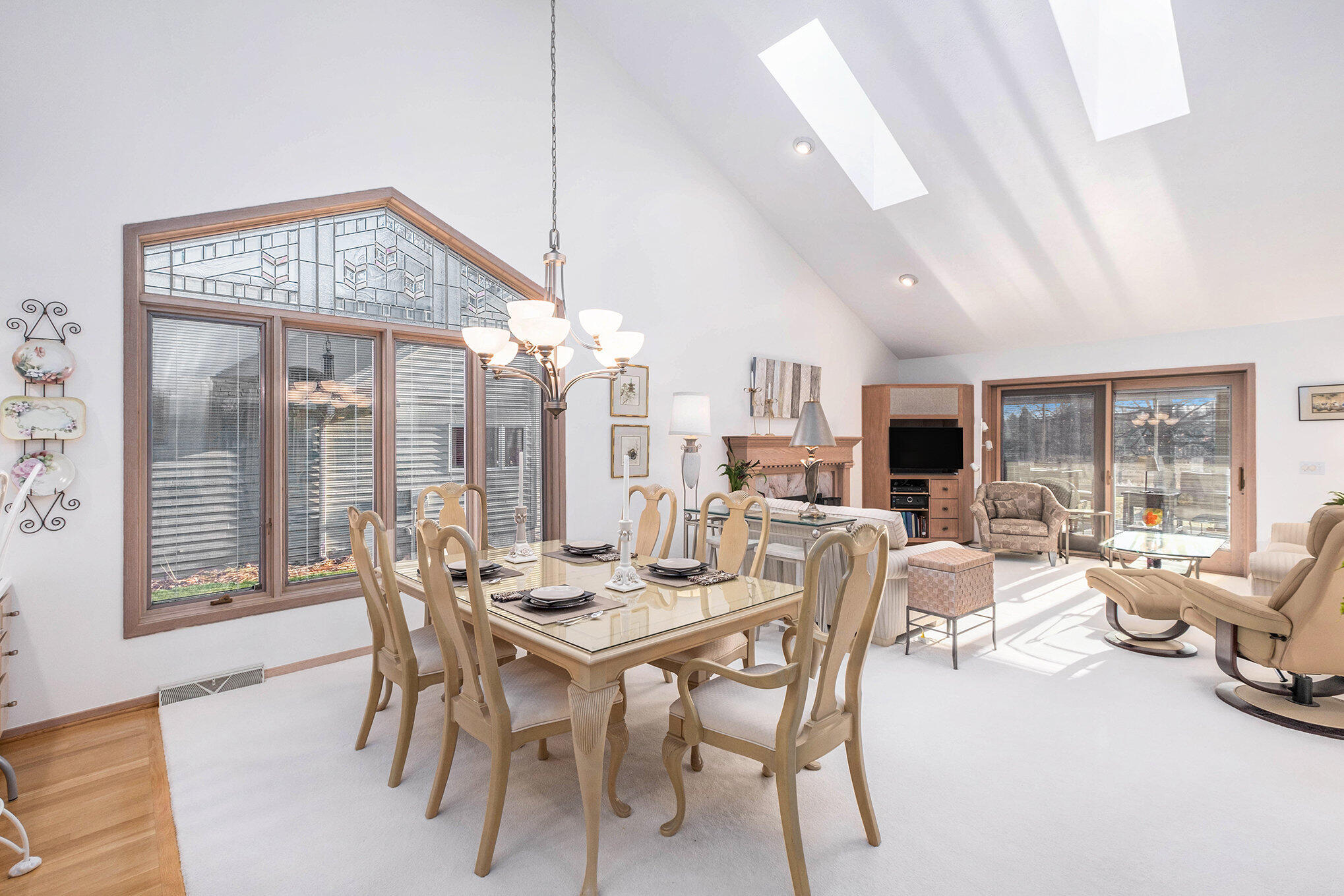 7079 Treetop Lane NE