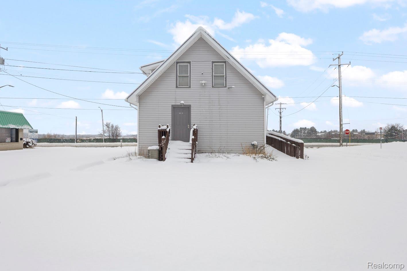 509 Elizabeth Lake Road