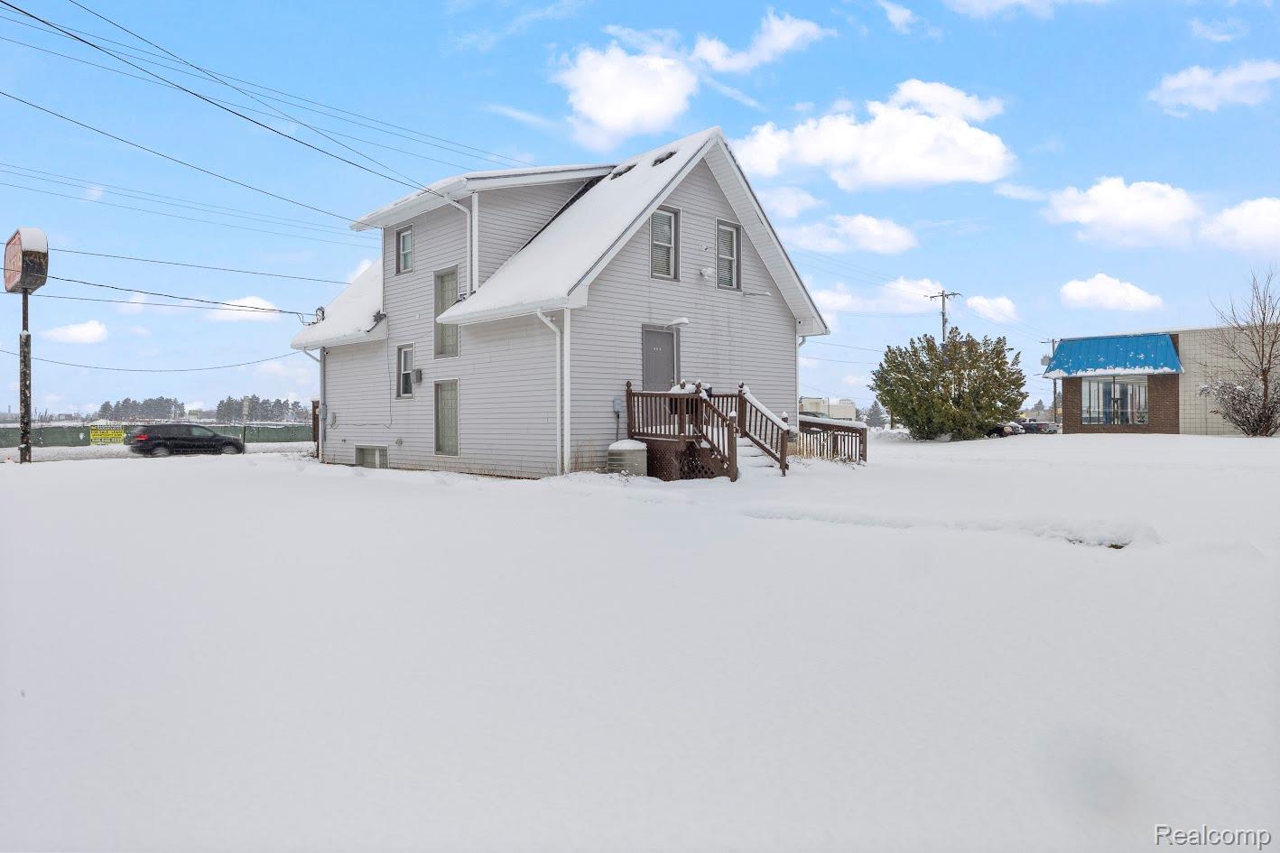 509 Elizabeth Lake Road