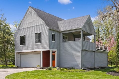 349 Lakeside Drive SE East Grand Rapids City Kent MI 49506