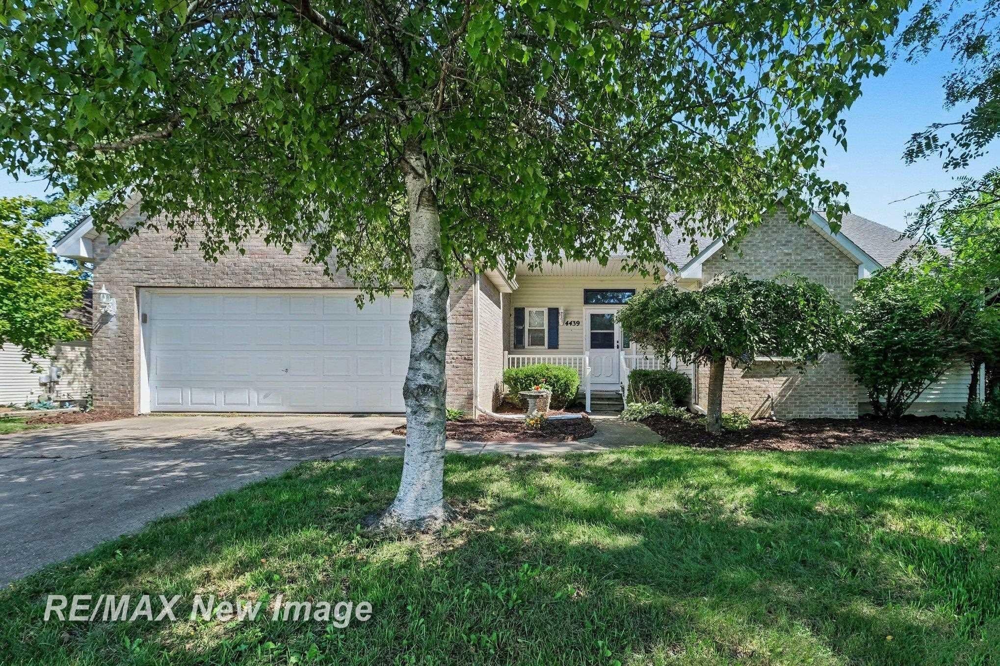 4439 W Edge Way