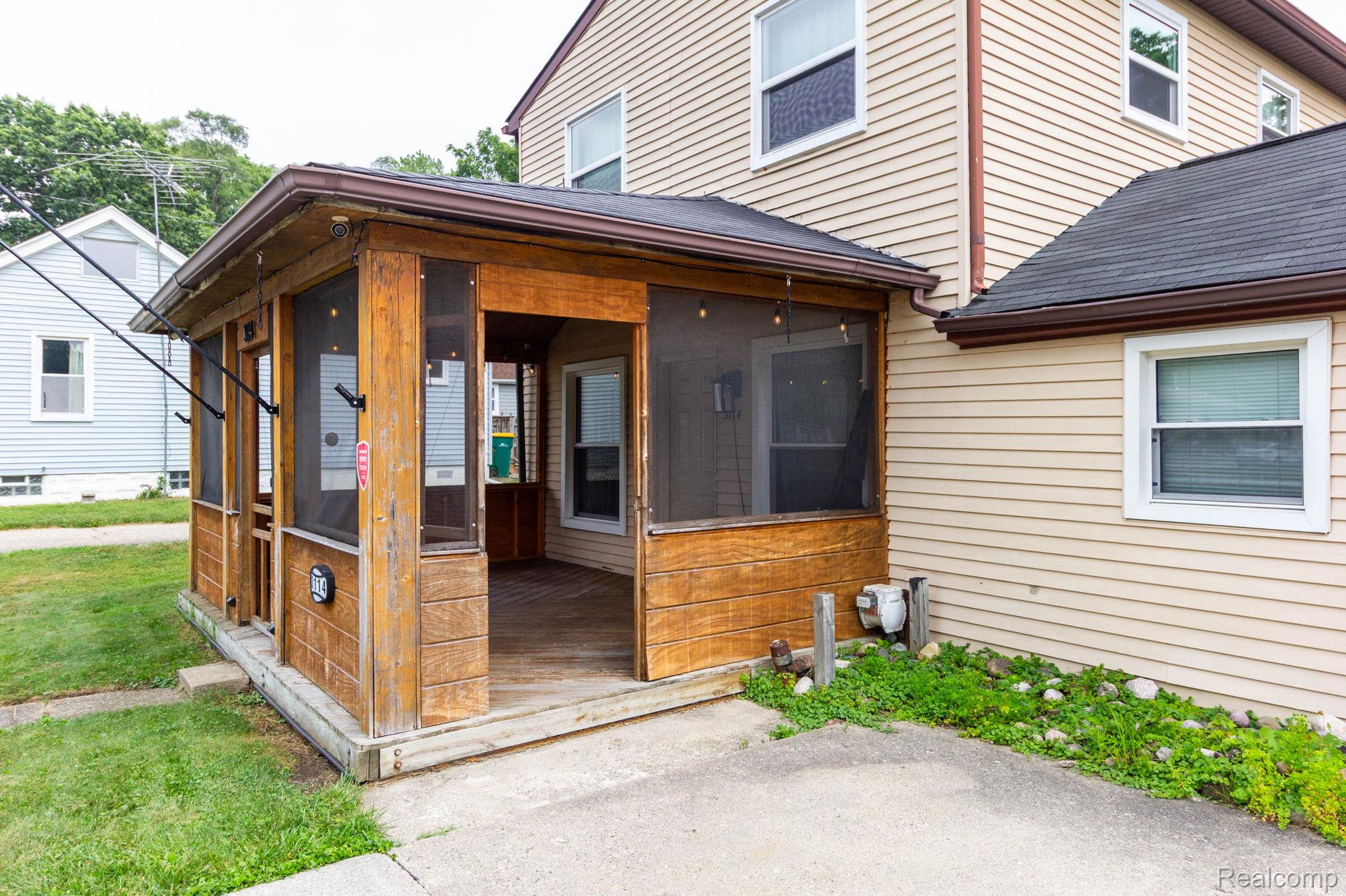 3114 Bessie Street