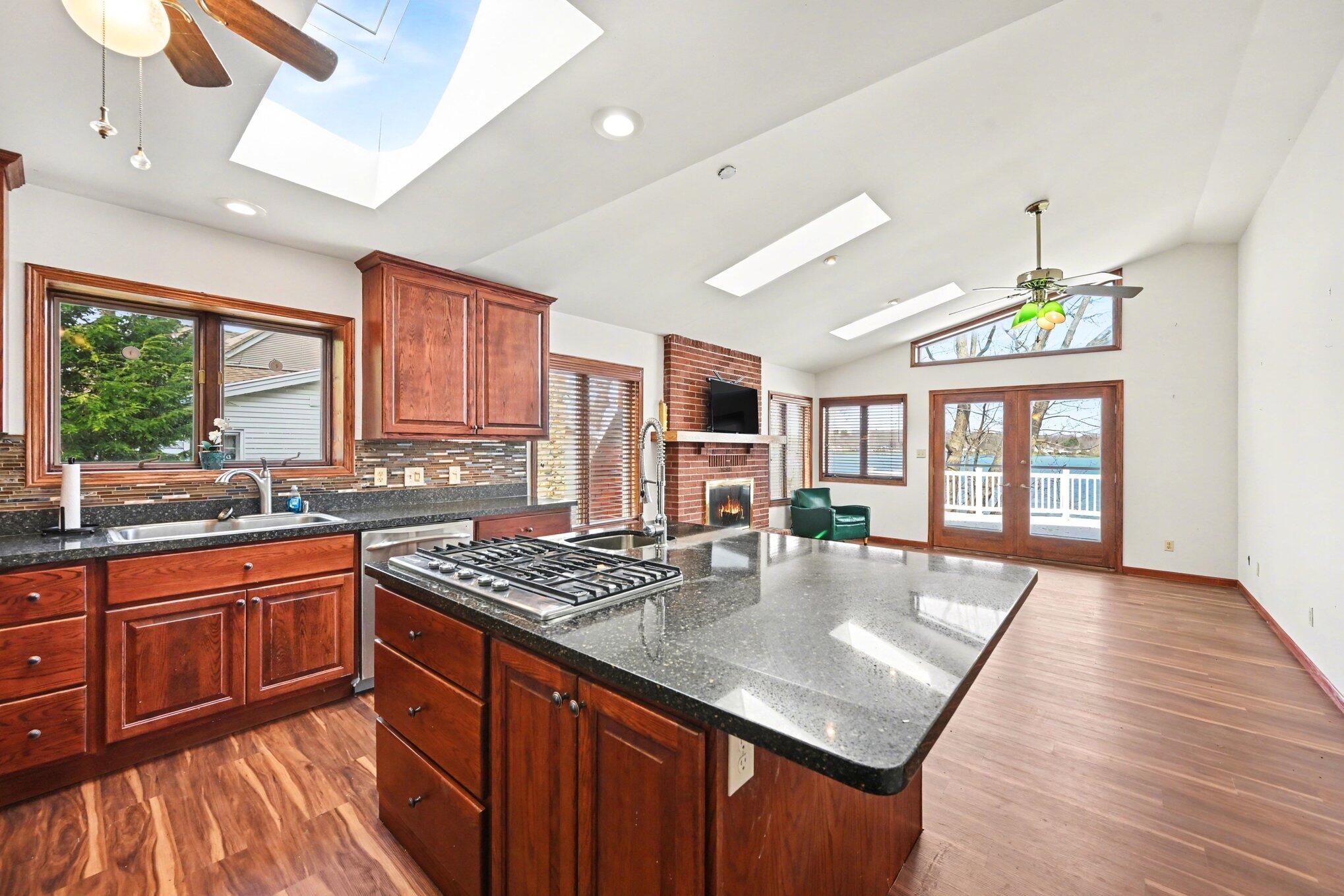 19656 Lakeshore Drive