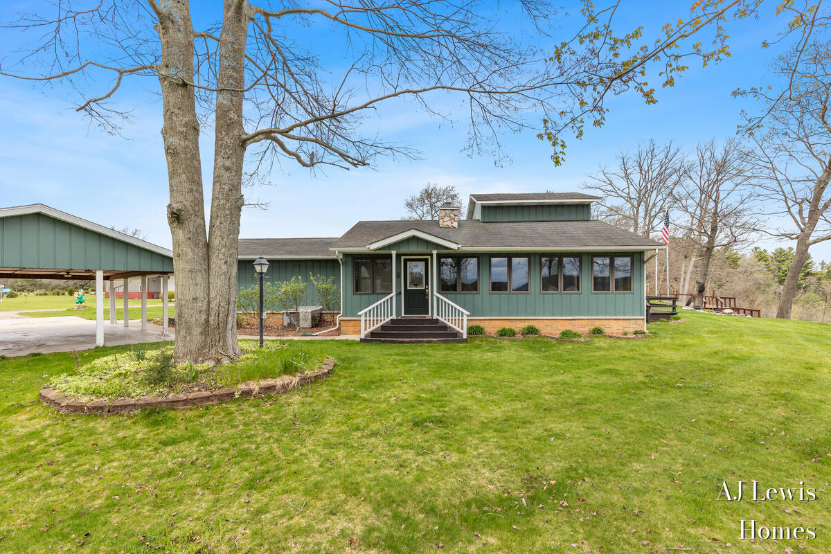 5330 Woodside Drive
