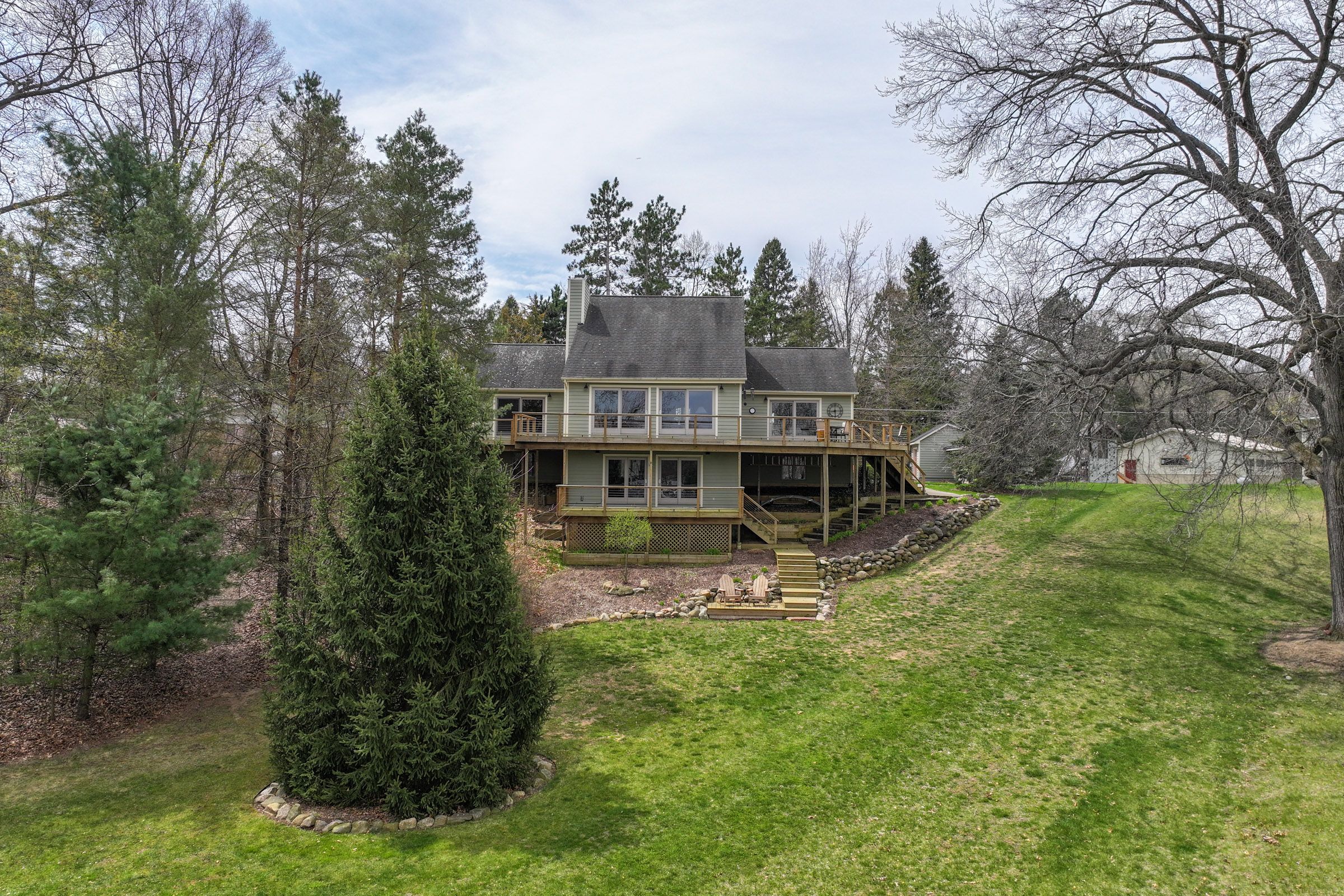 15355 LONGFELLOW Drive