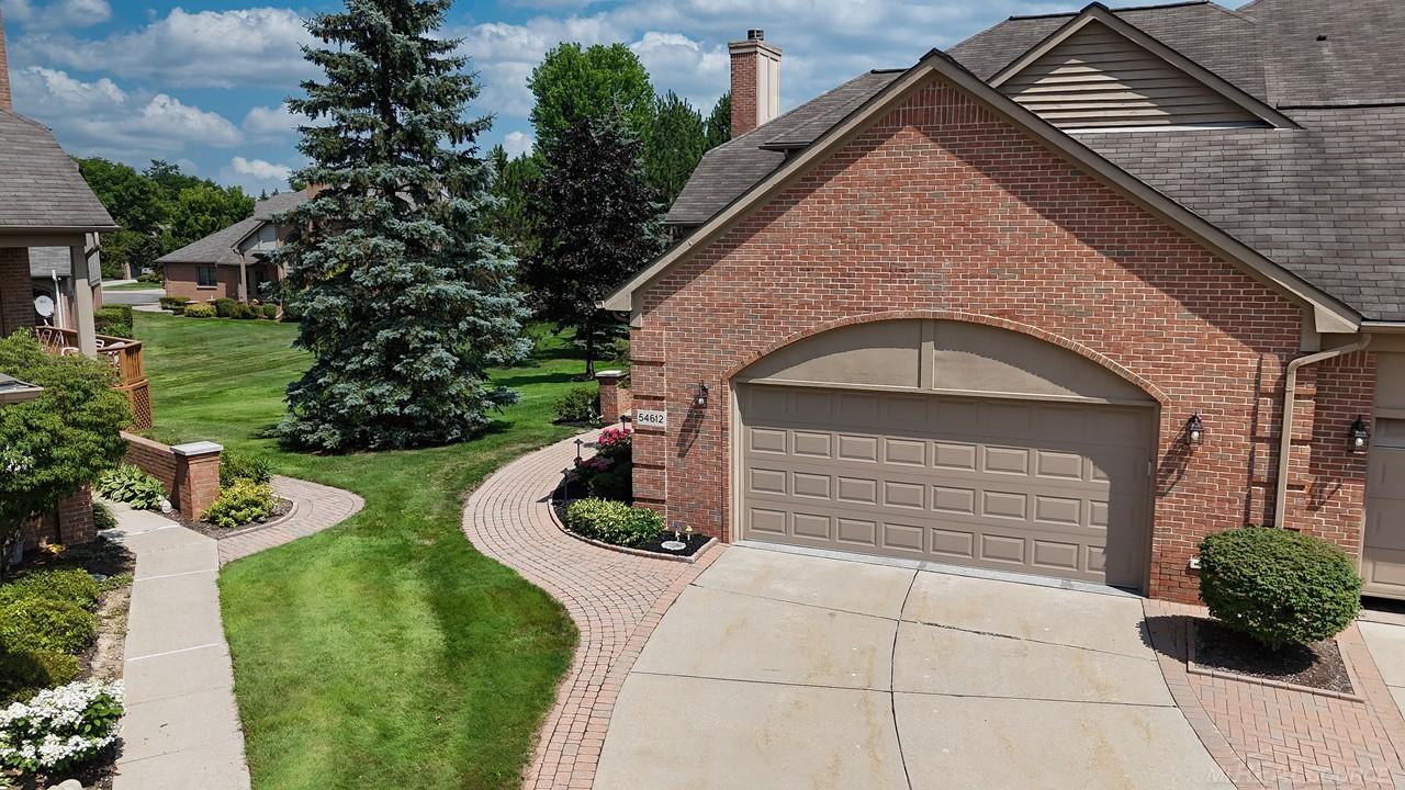 54630 Ashford Court