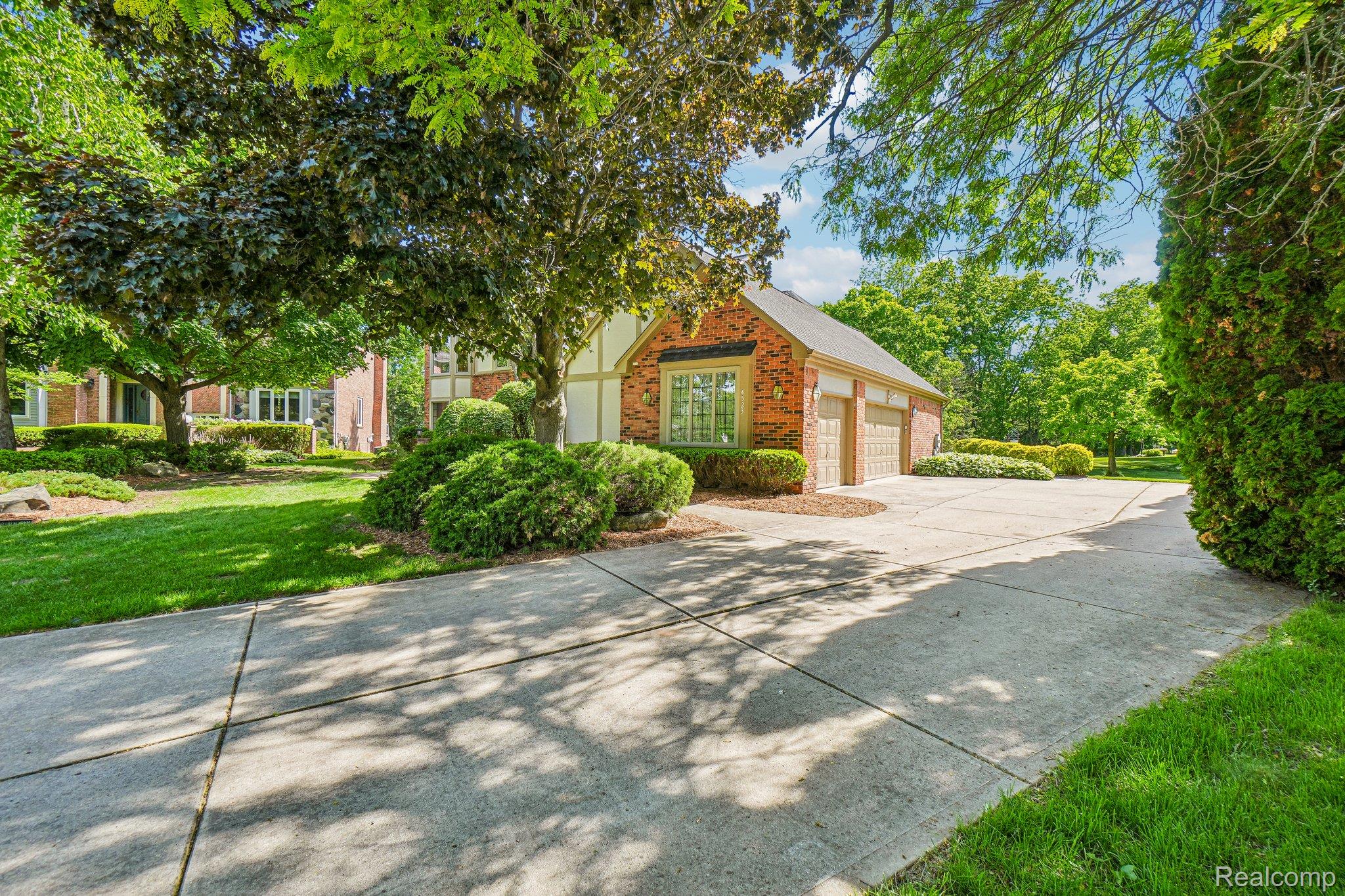 4523 Rivers Edge Drive