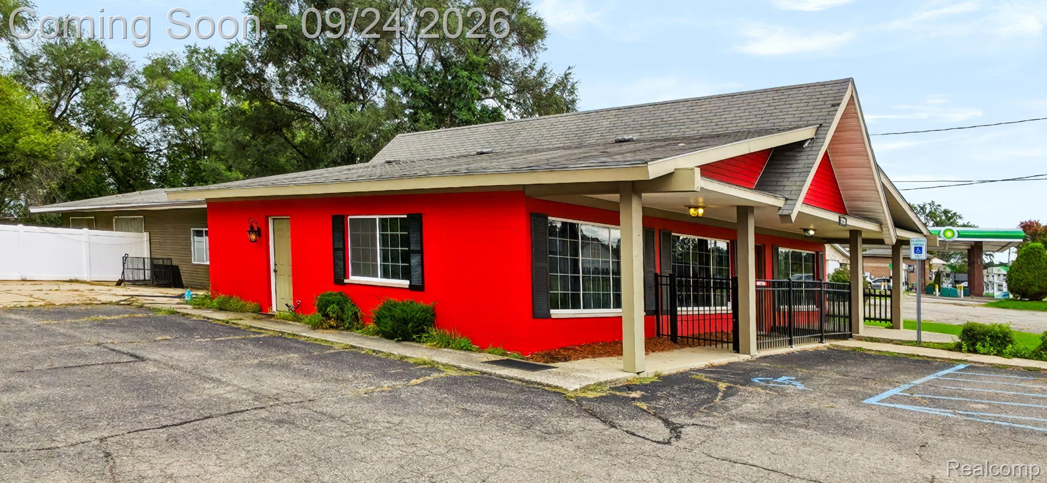 8330 Highland Road