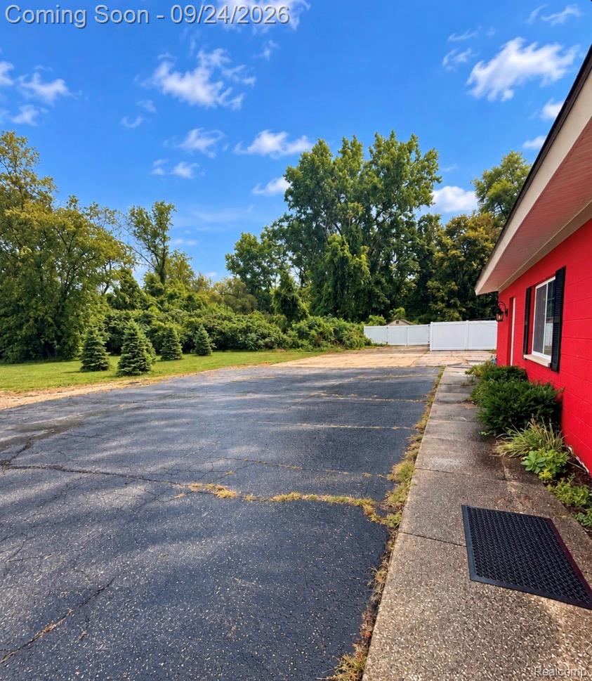 8330 Highland Road