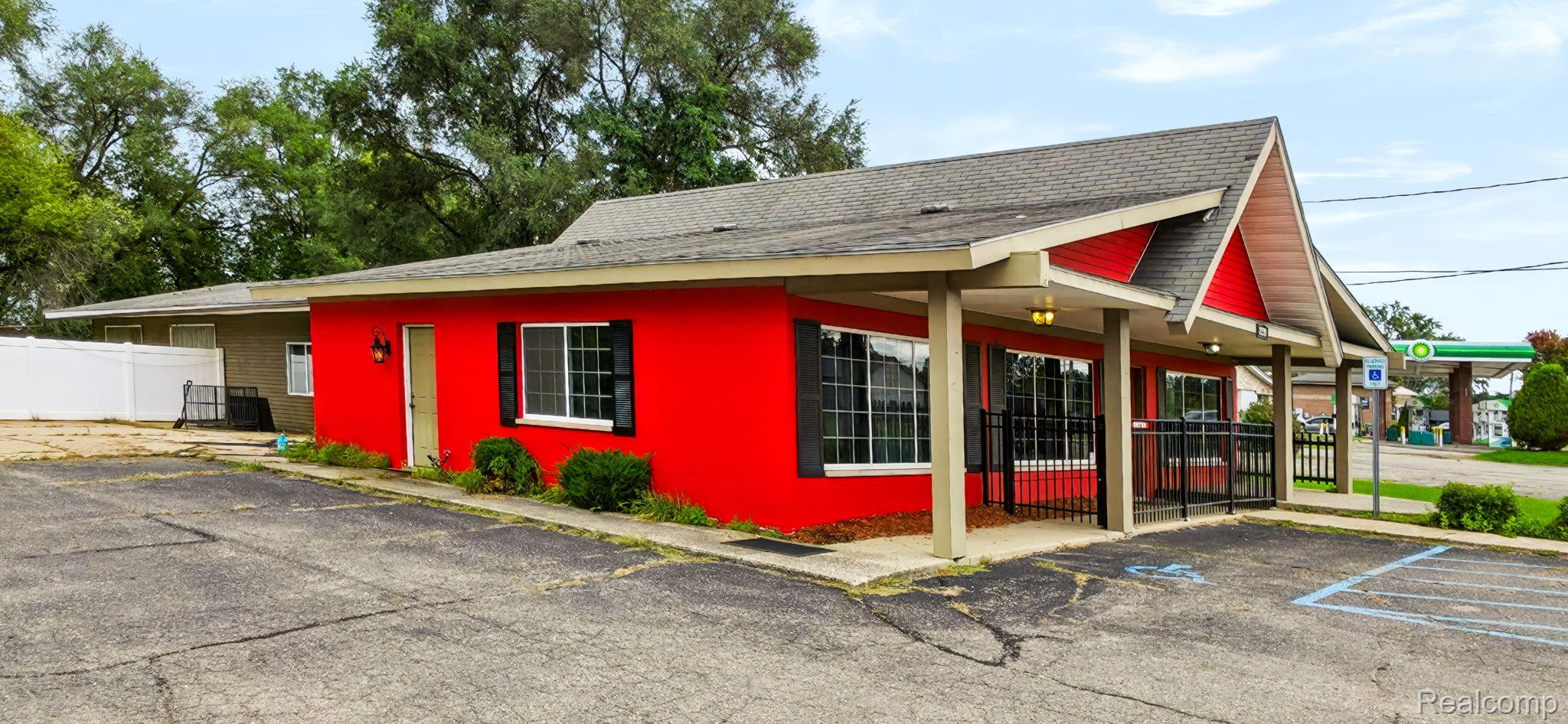 8330 Highland Road