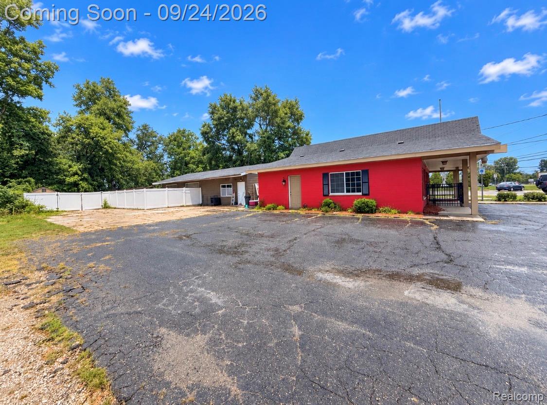 8330 Highland Road