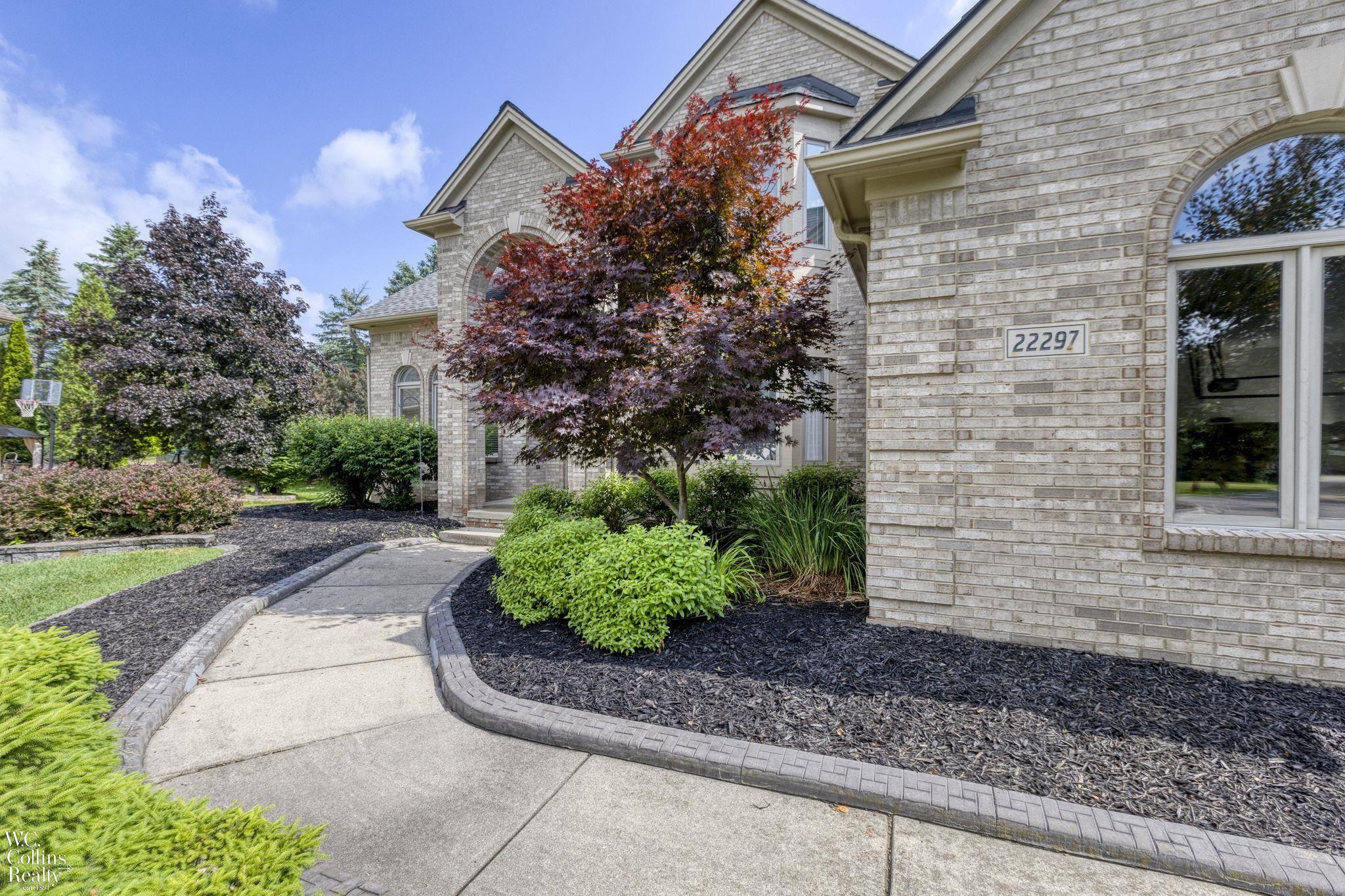 22297 Hazelton Ct Court