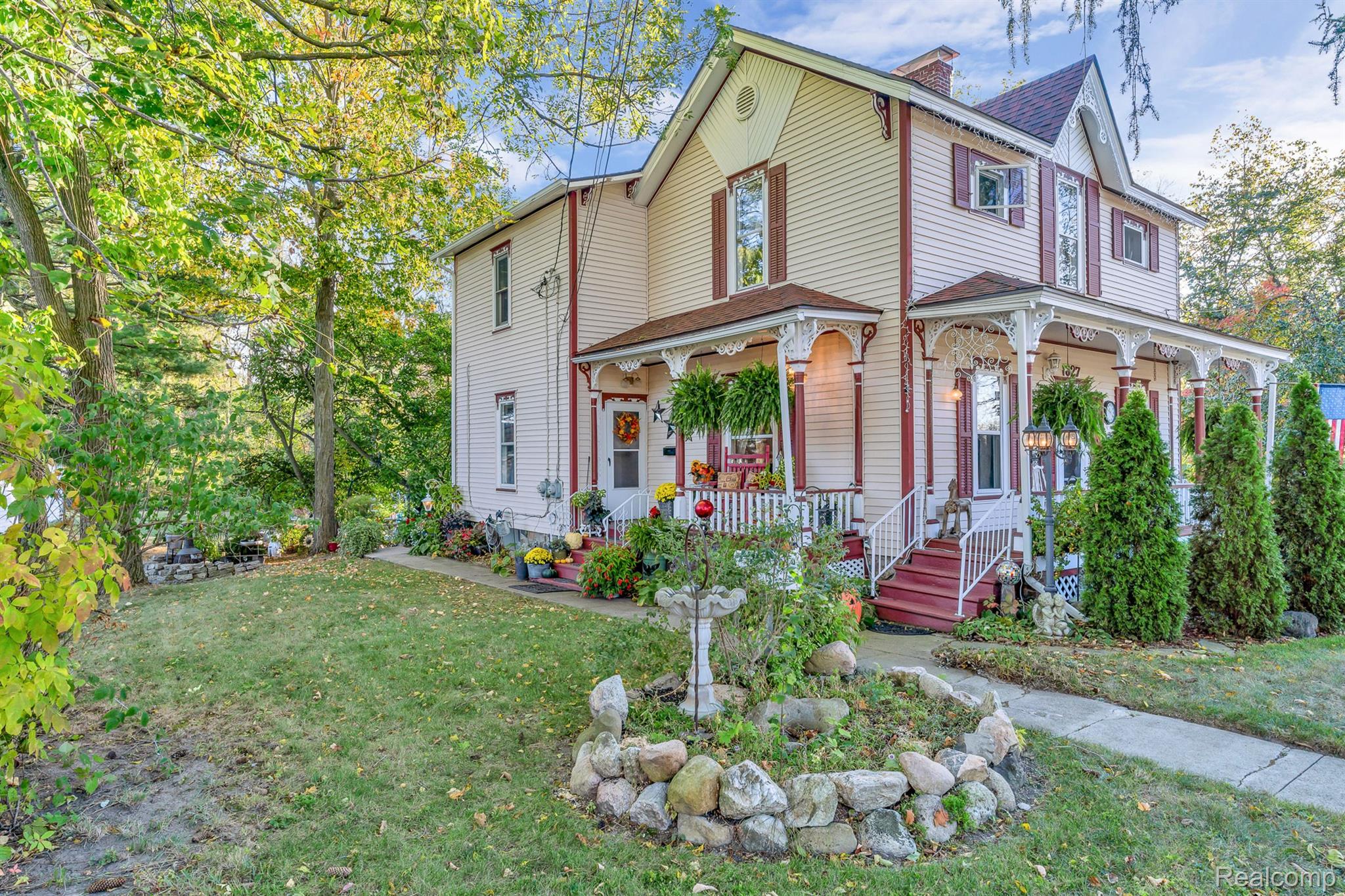 327 Reid Road