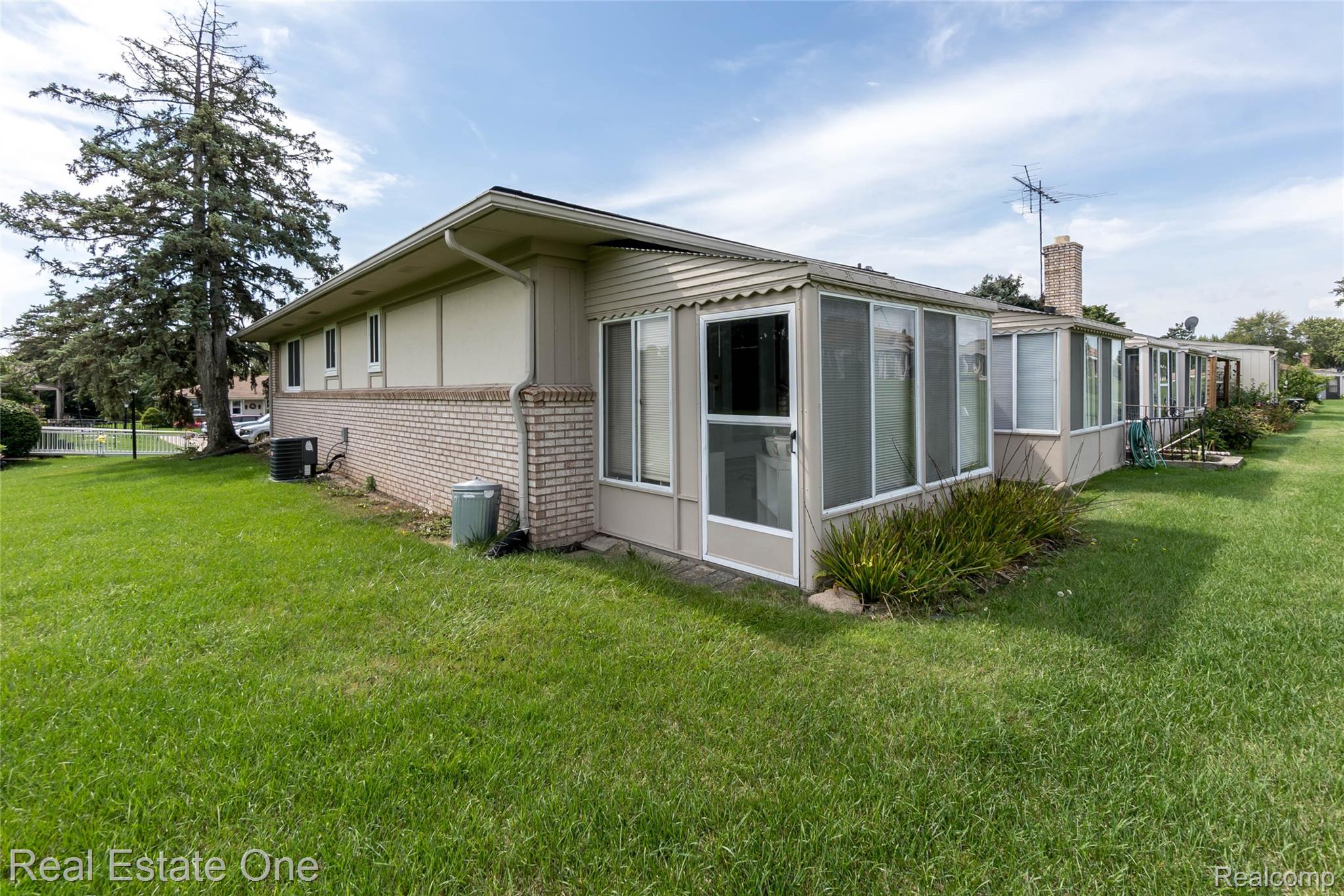 25142 Franklin Terrace 8