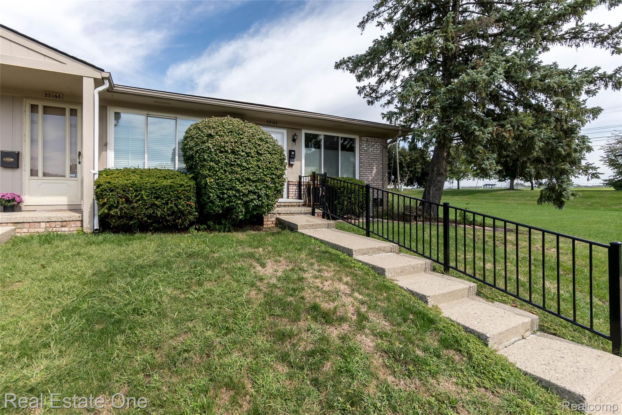 25142 Franklin Terrace 8