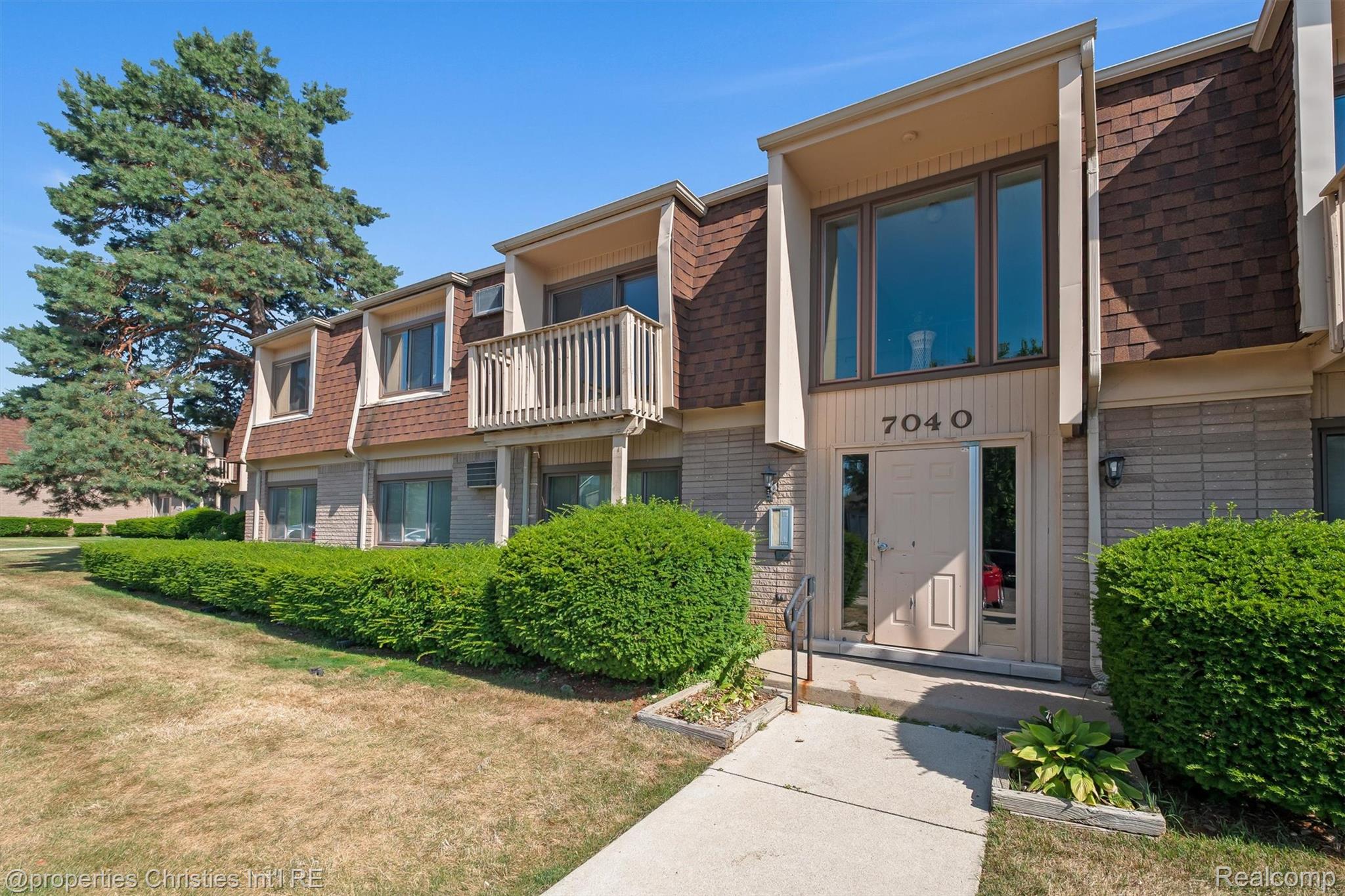 7040 Villa Drive 6