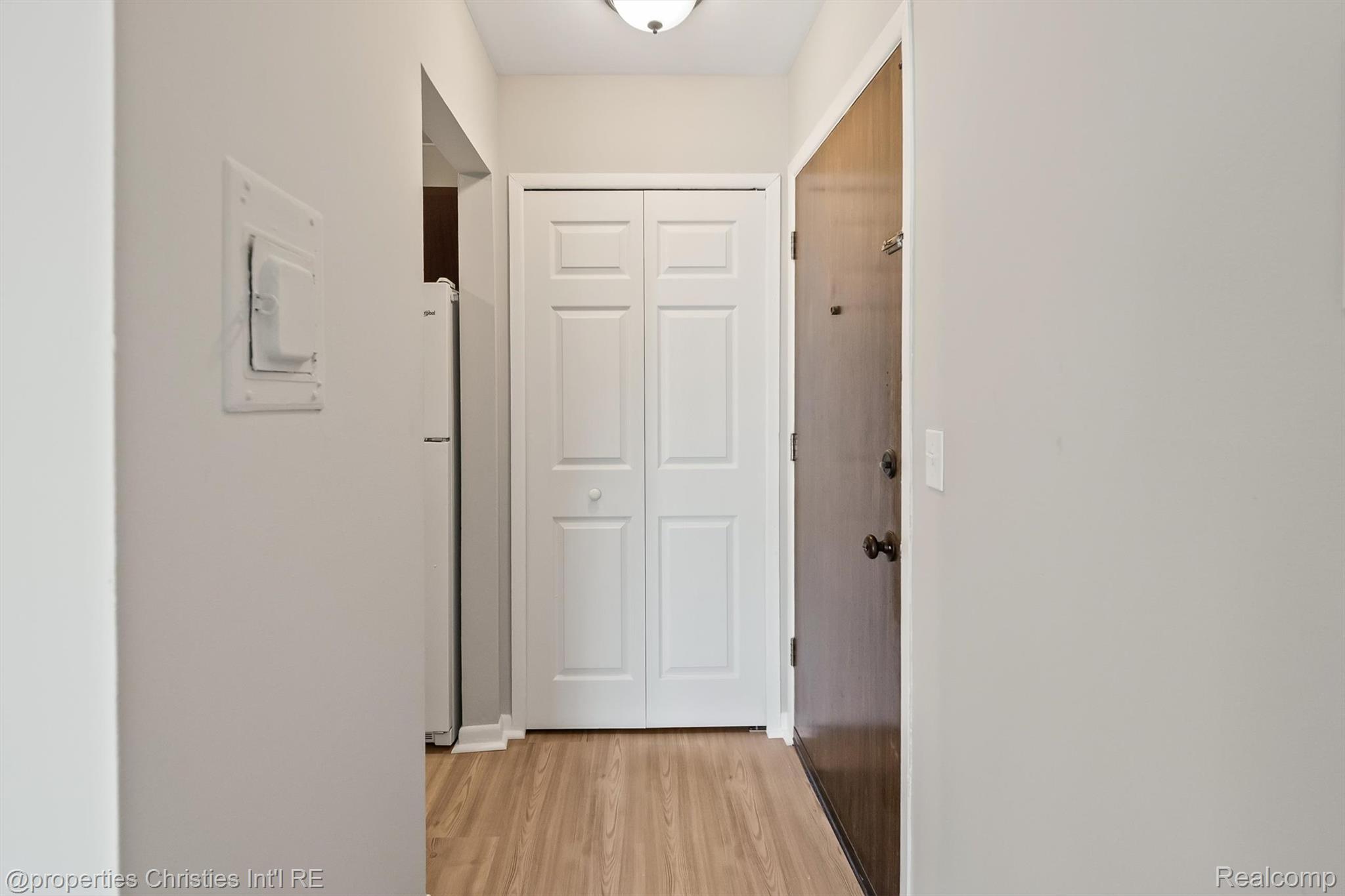 7040 Villa Drive 6