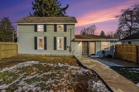 305 S 1st Street Edmore Village MI 48829