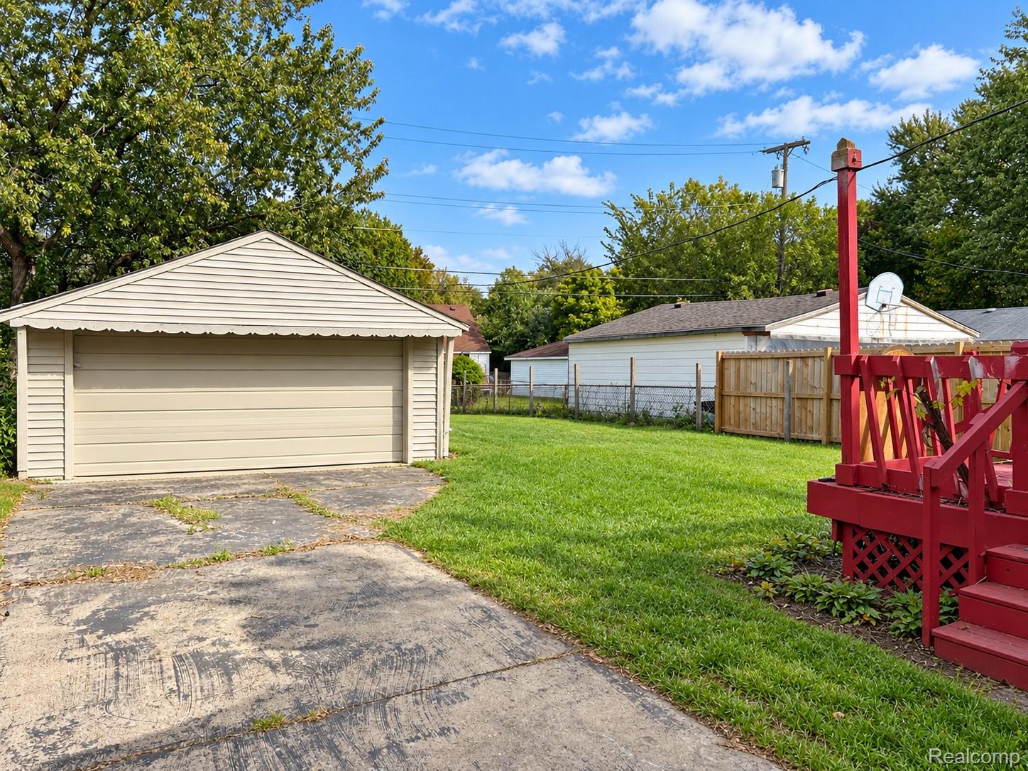 735 Fairwood Street