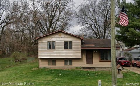 5705 Lake Grove Drive White Lake Charter Township MI 48383