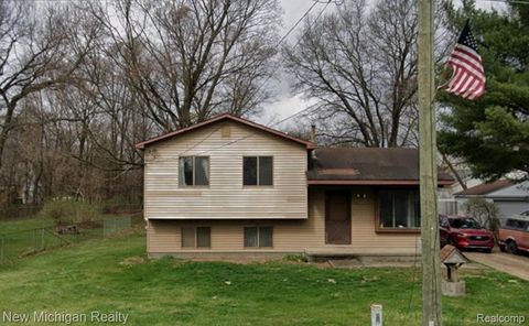 5705 Lake Grove Drive White Lake Charter Township MI 48383