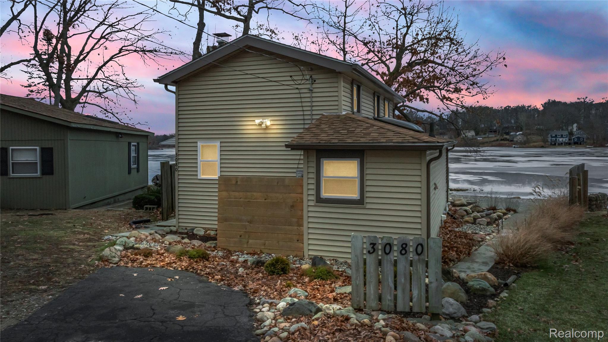 3080 Steeple Hill Road Road