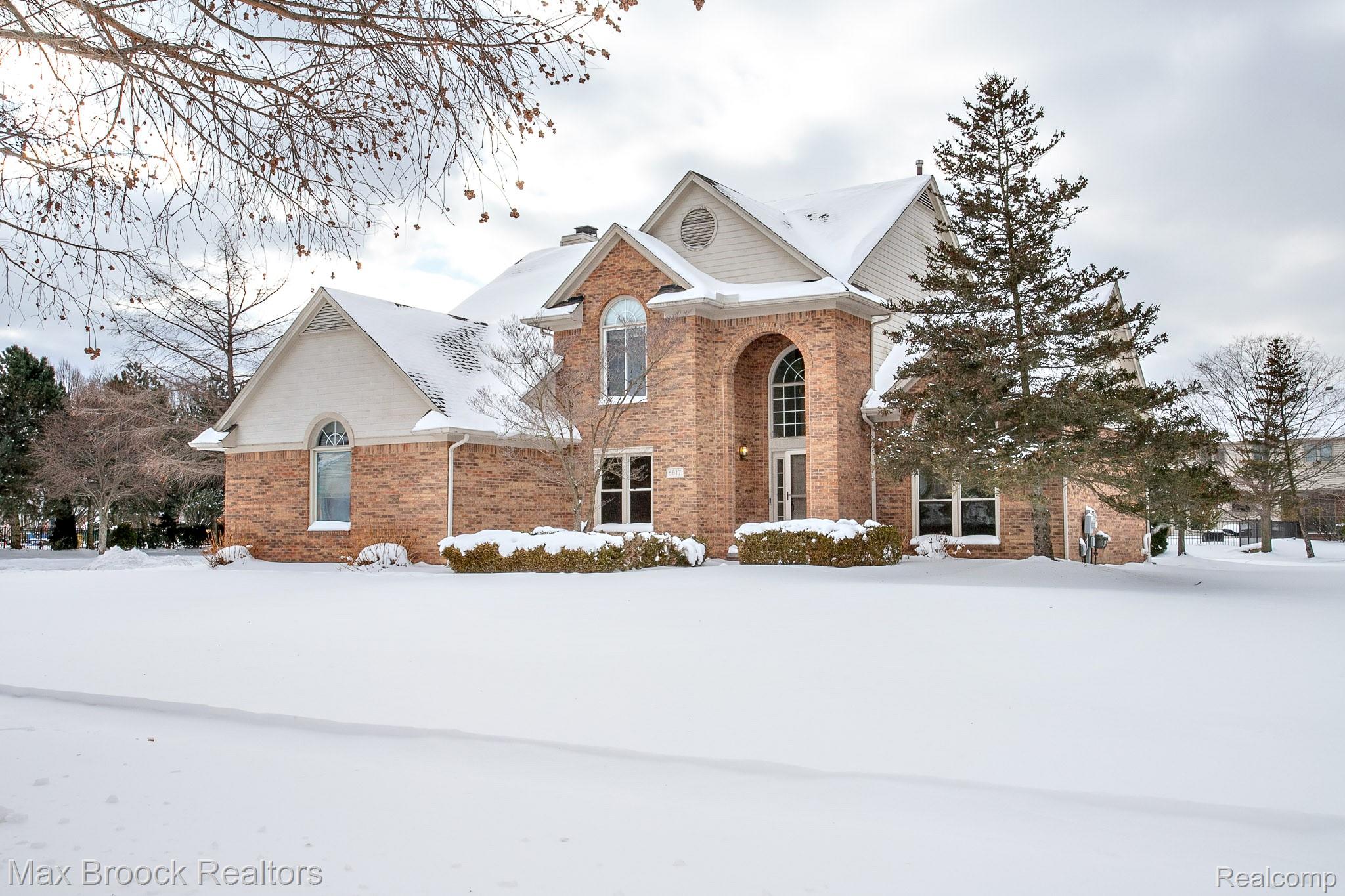 6817 Woodcrest Drive