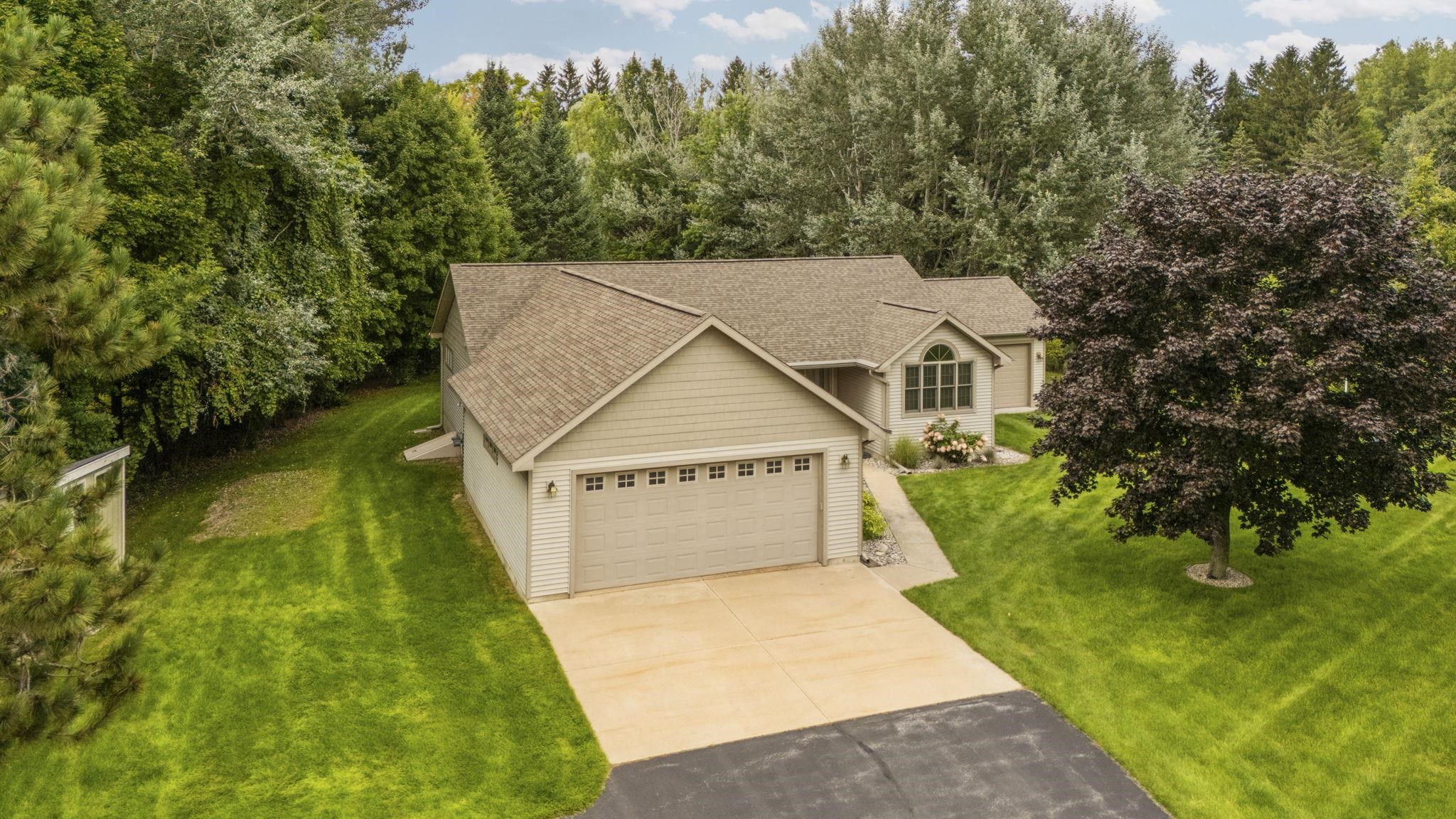 9550 Lakeside Drive