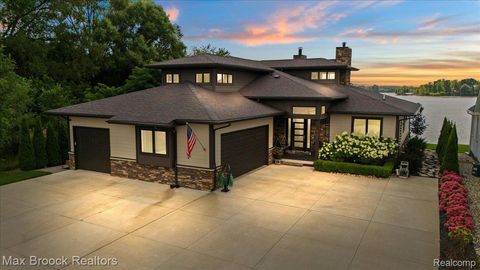 8184 Woodland Shore Drive Brighton City MI 48114