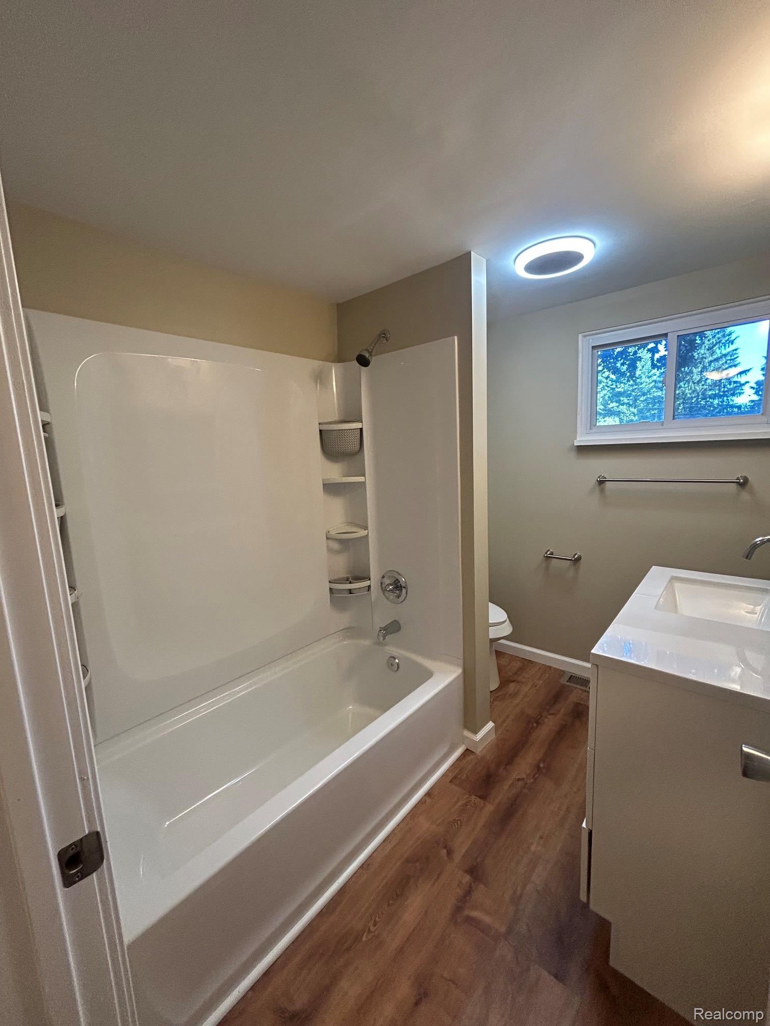 6182 Surrey Lane